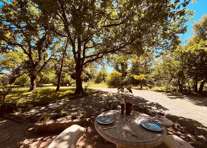 Le Perce Neige شاليه Durbans